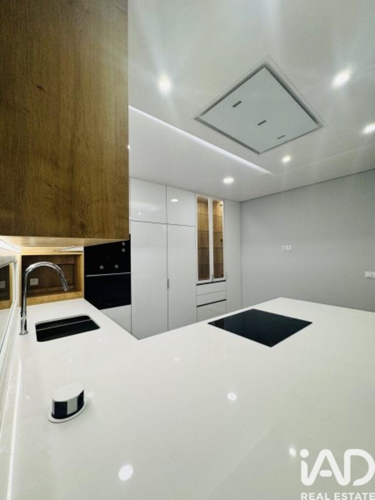 House in Fernao Ferro - Image 3