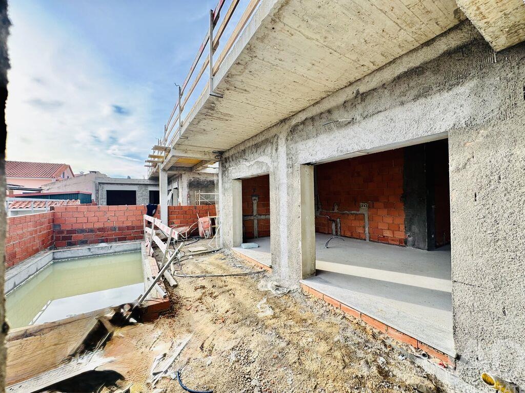 House in Fernao Ferro - Image 4