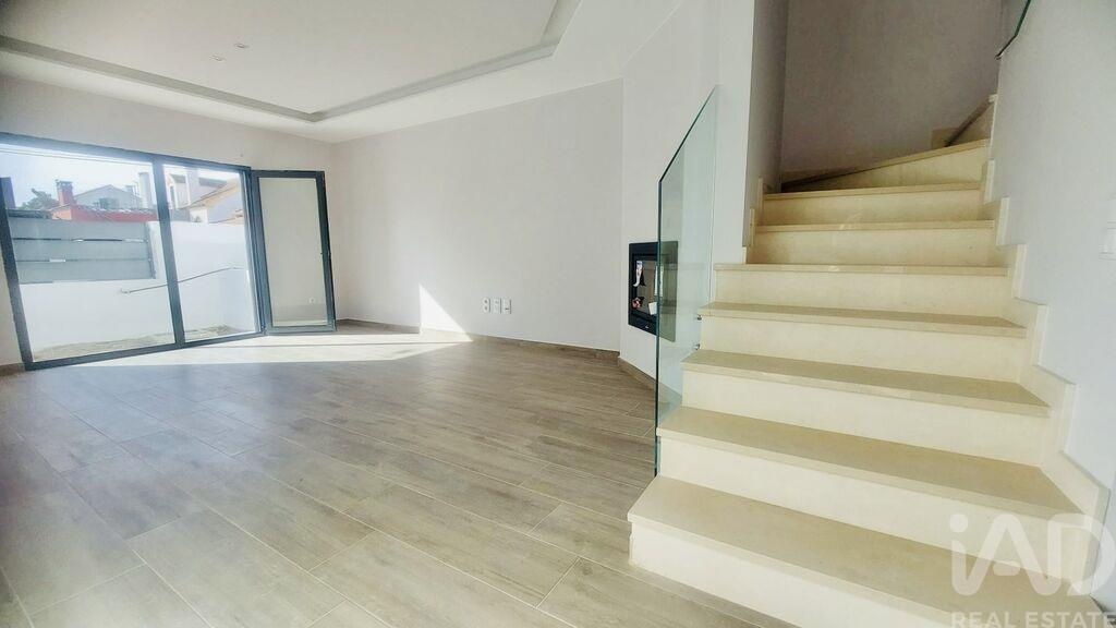 House in Quinta Do Conde - view 1