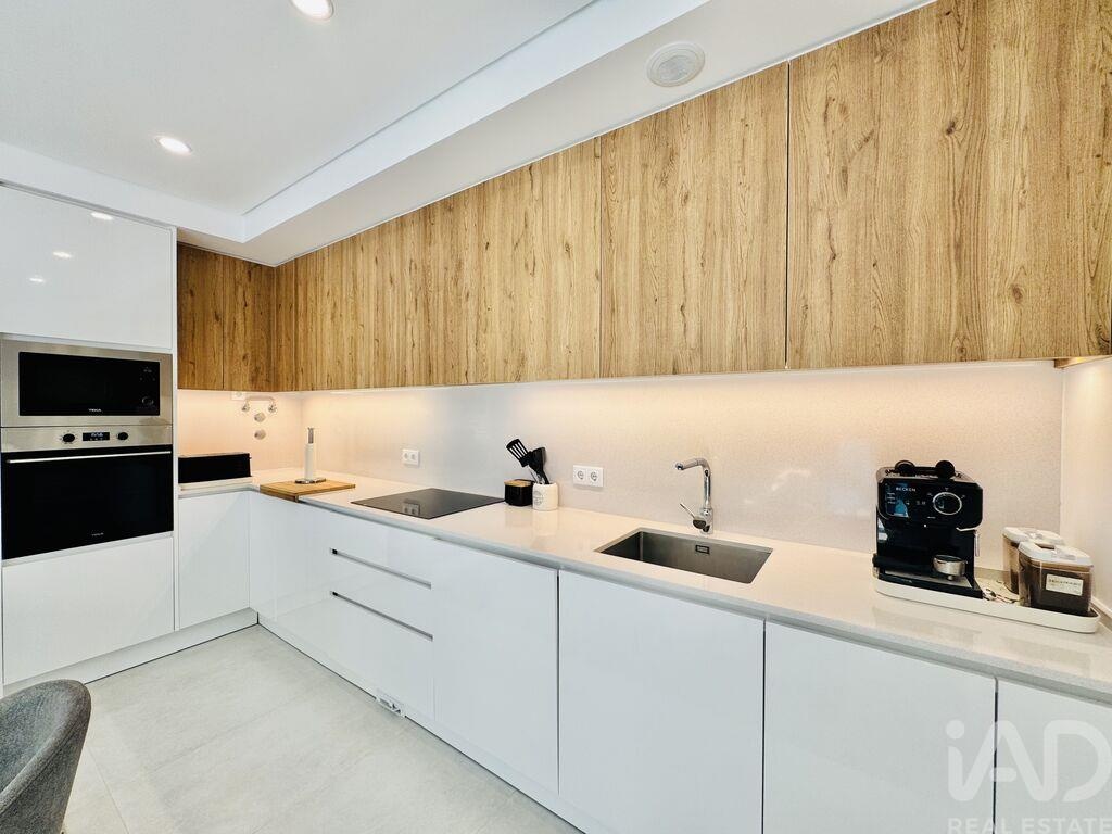 House in Setubal (Sao Sebastiao) - Image 4