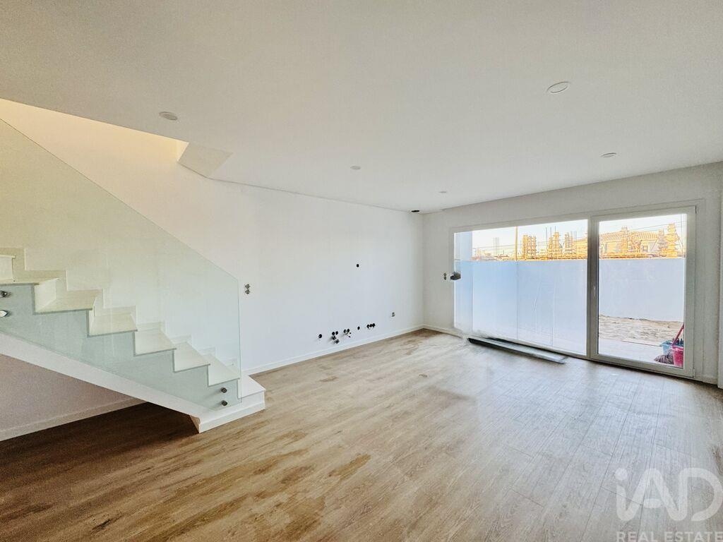 House in Fernao Ferro - view 1