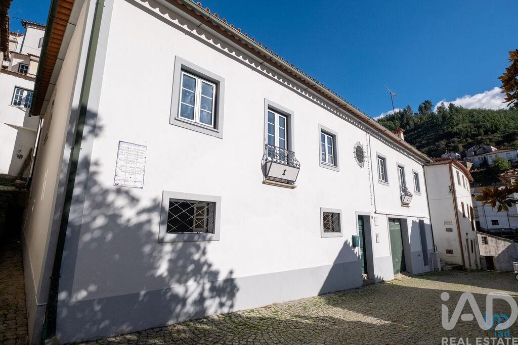 House in Benfeita - Image 2