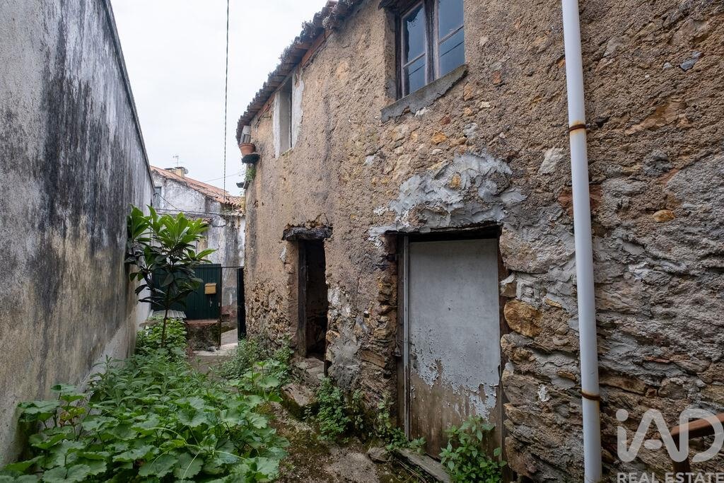 House in Penacova - Image 4