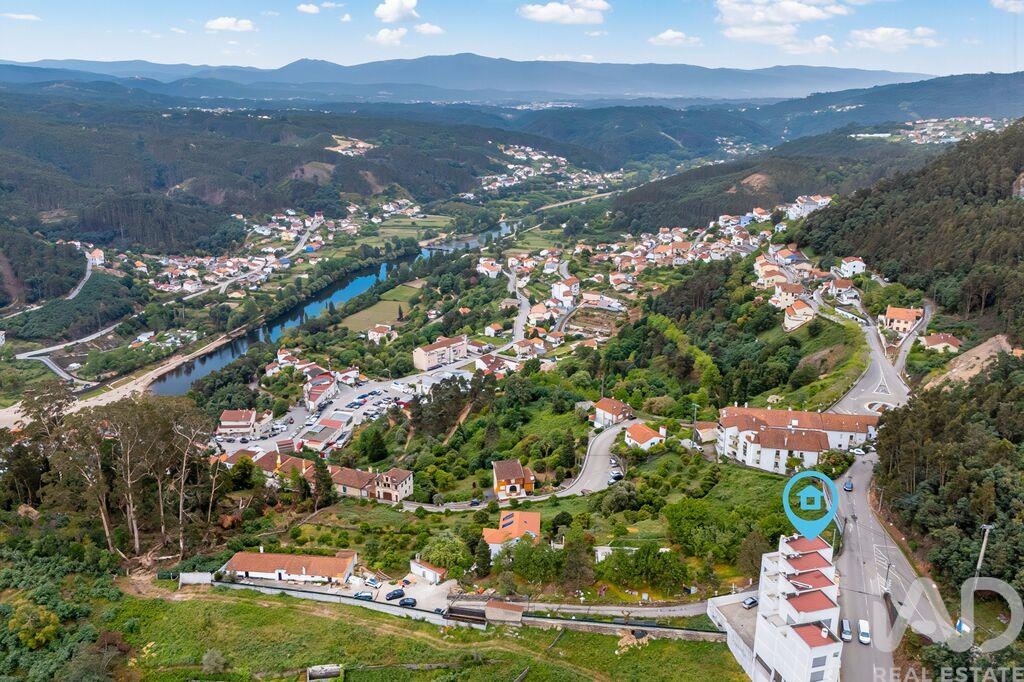 House in Penacova - view 1