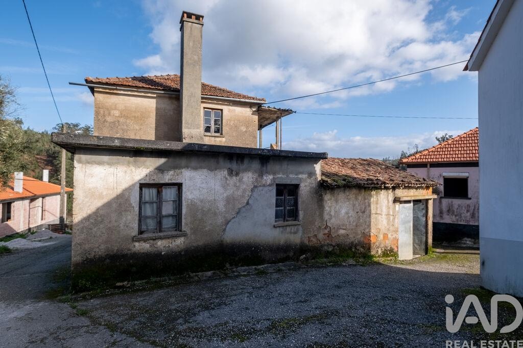 House in Penacova - view 1