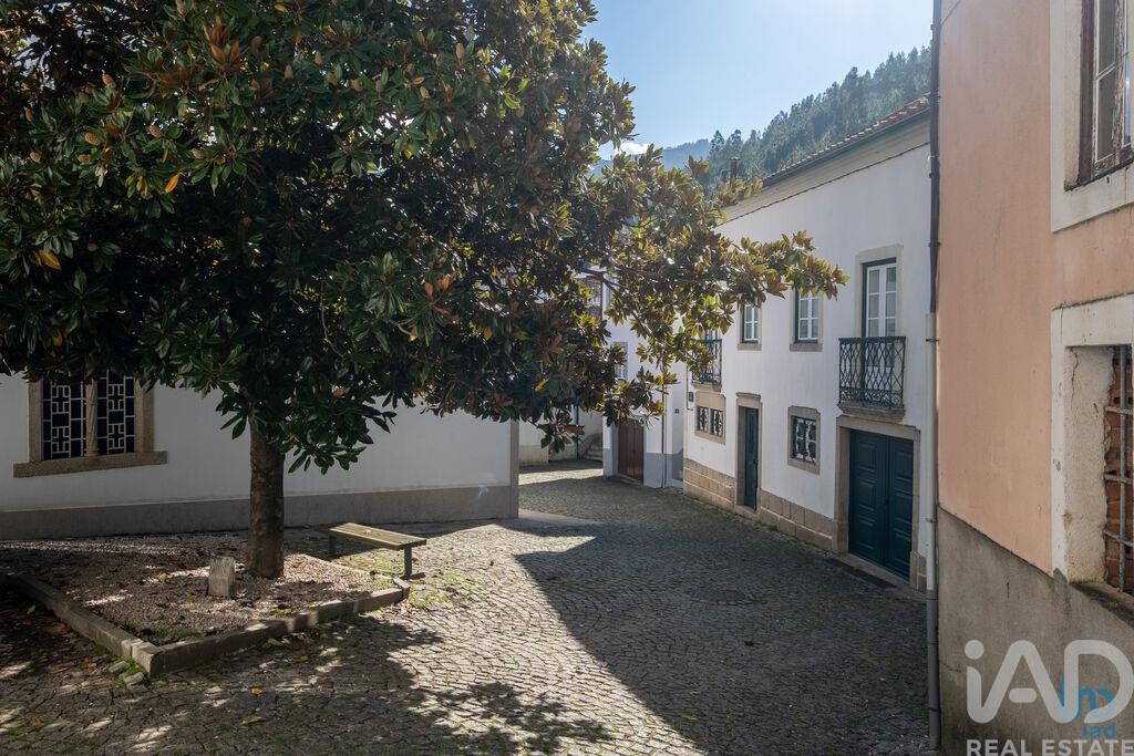 House in Benfeita - Image 4