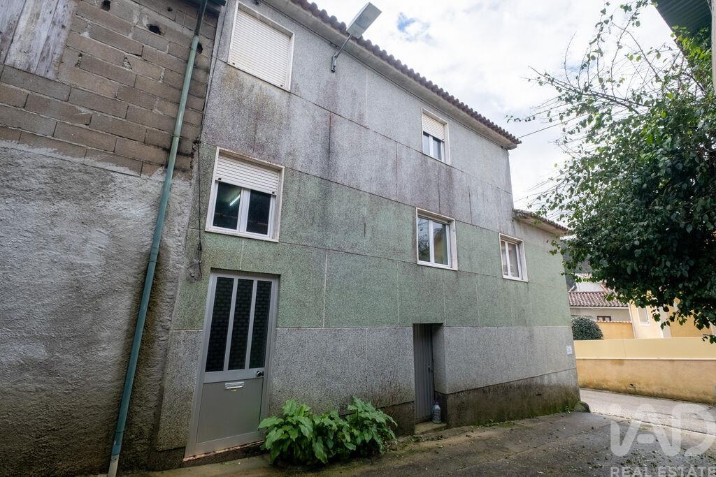 House in Penacova - Image 3