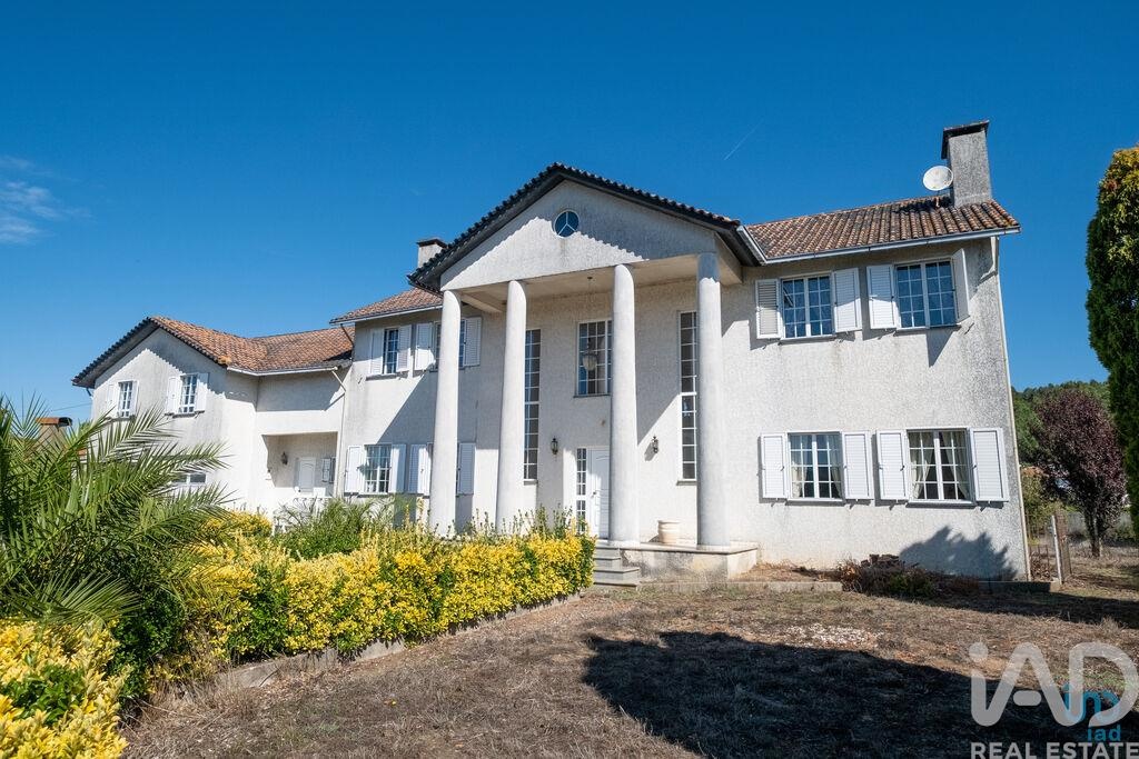 House in Figueira de Lorvao - view 1