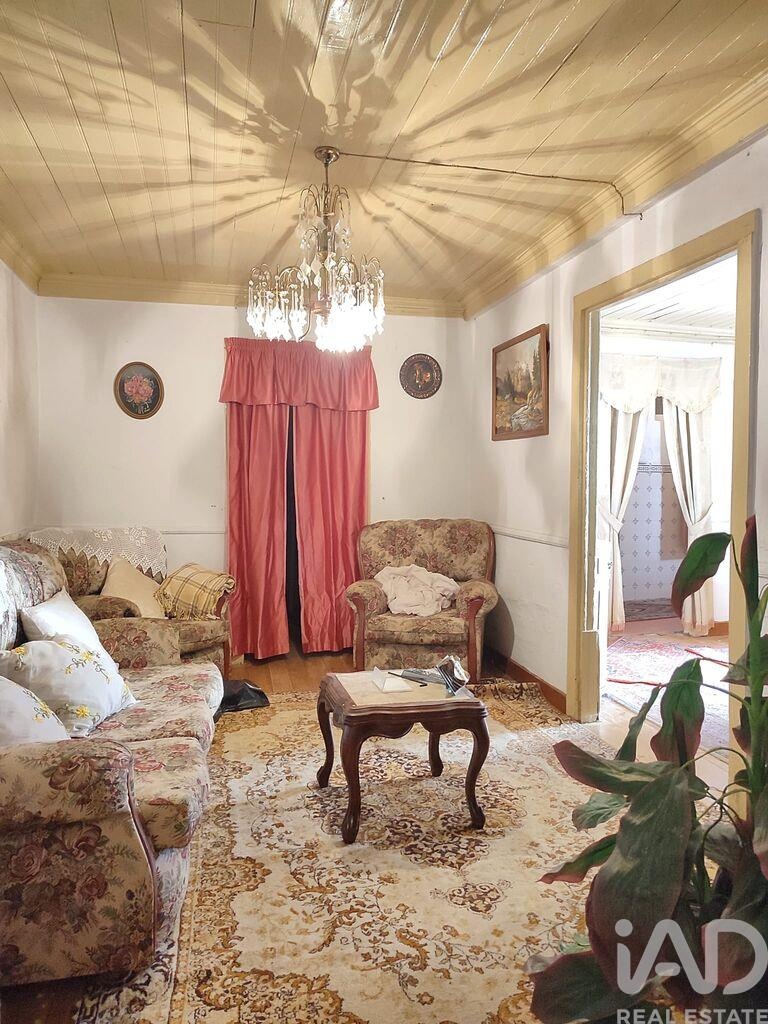 House in Sao Paio de Gramacos - Image 3