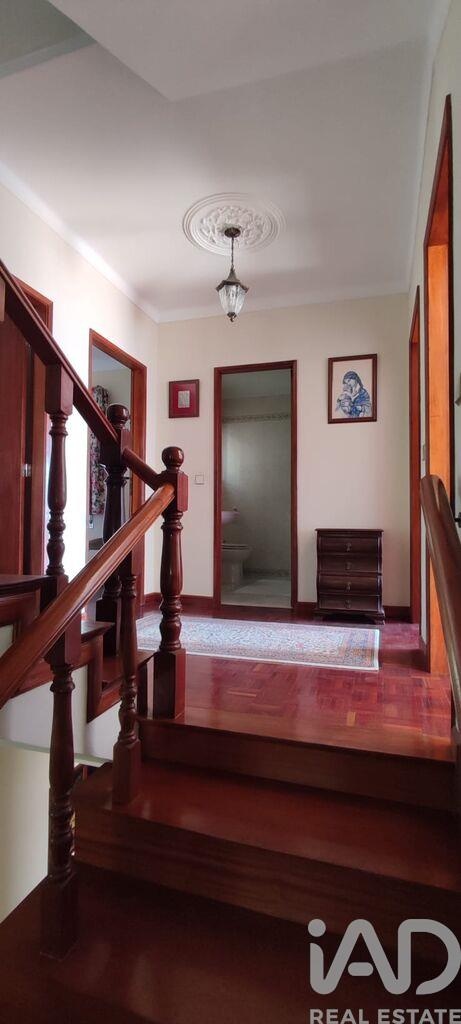 House in Seia - Image 5