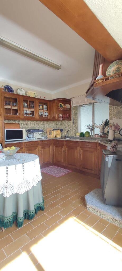 House in Seia - Image 3