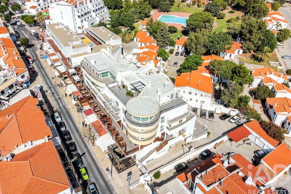 Apartment in Oura - Image 2
