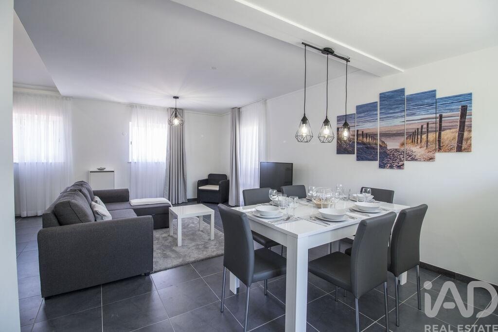 Apartment in Quarteira - Image 2