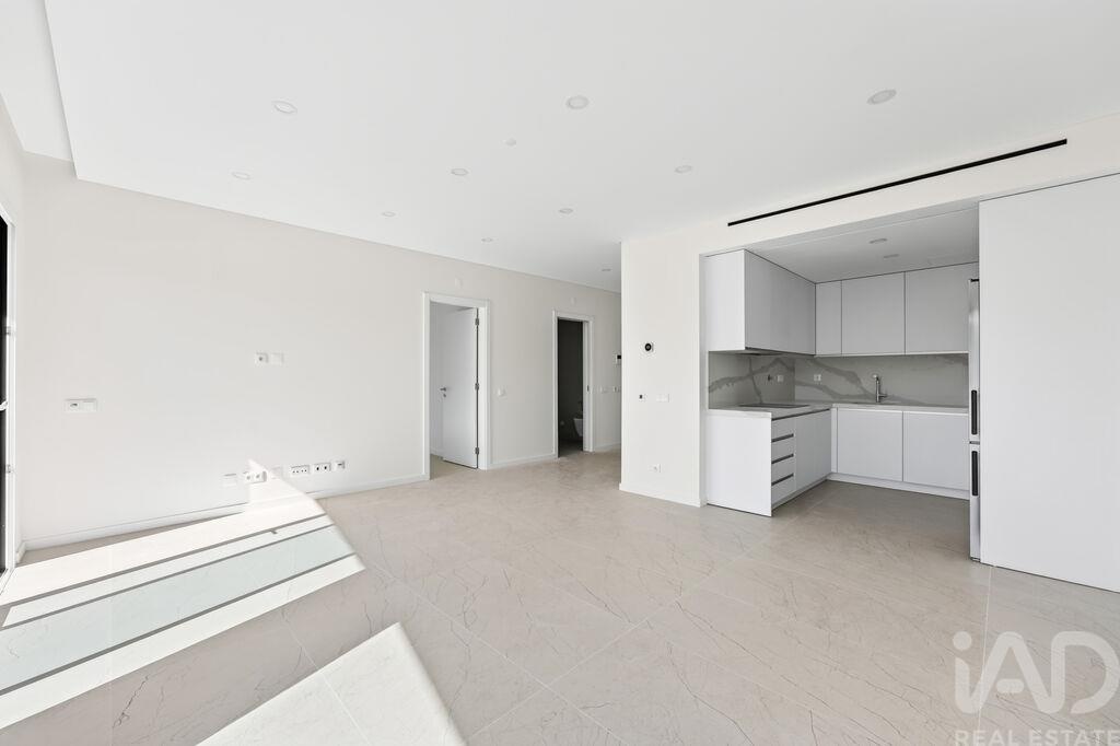 Apartment in Quarteira - Image 5