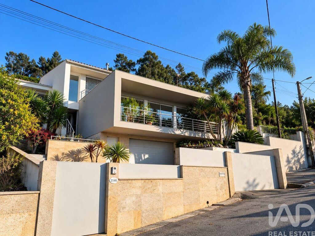 House in Ribeira - Image 3