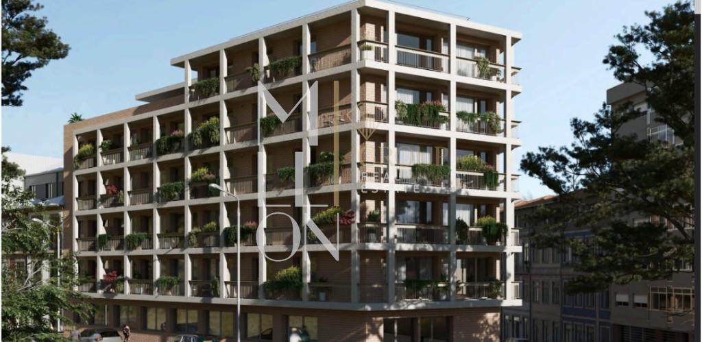 Ferreira de Castro Flats