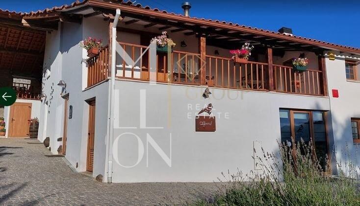 Очаровательный дом с роскошной реконструкцией в Формиле, Браганса.