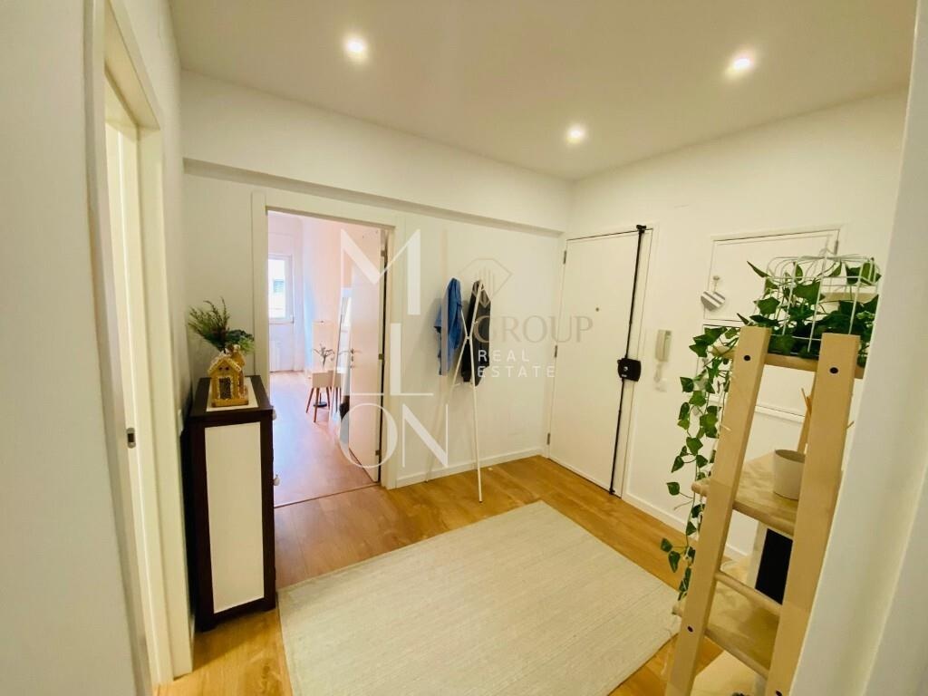 Apartamento à Venda em Rio de Mouro- Serra das Minas T2