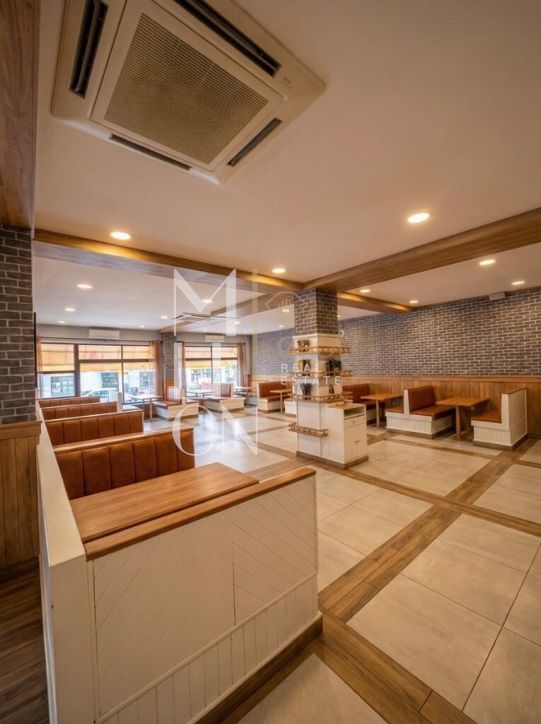 Restaurante - Oportunidade de Aquisição em Carvoeiro com Forte Potencial