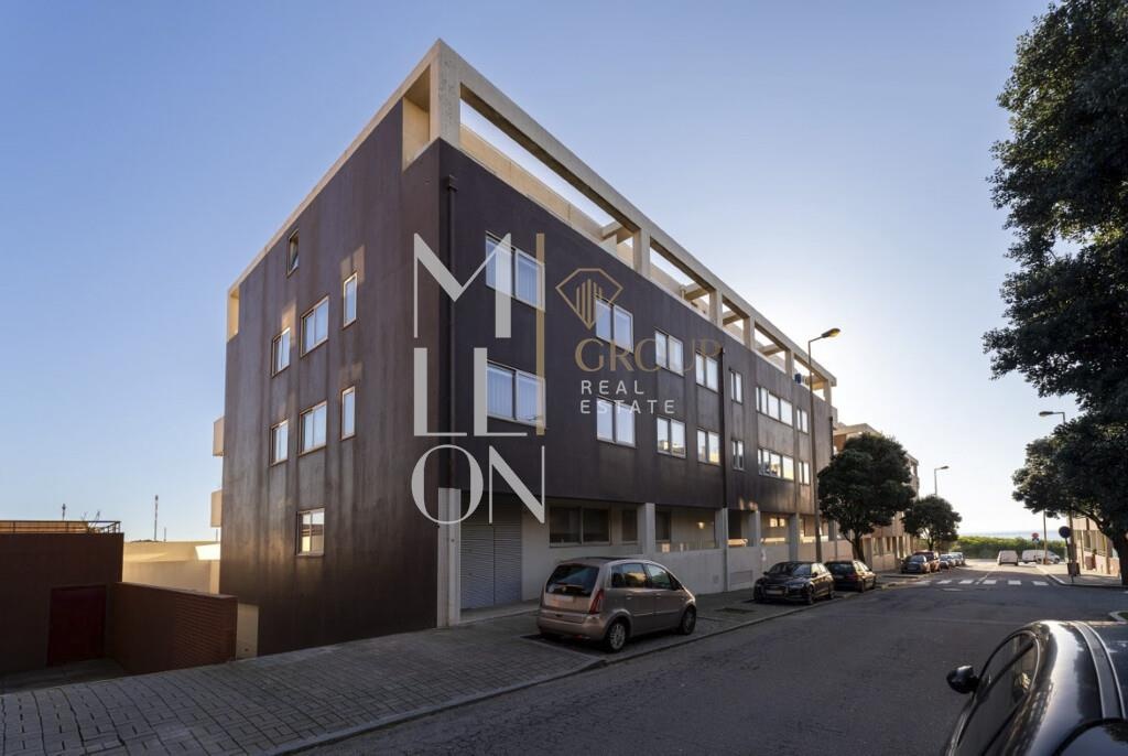 2-bedroom apartment with sea view, 20 meters from the beach – Matosinhos