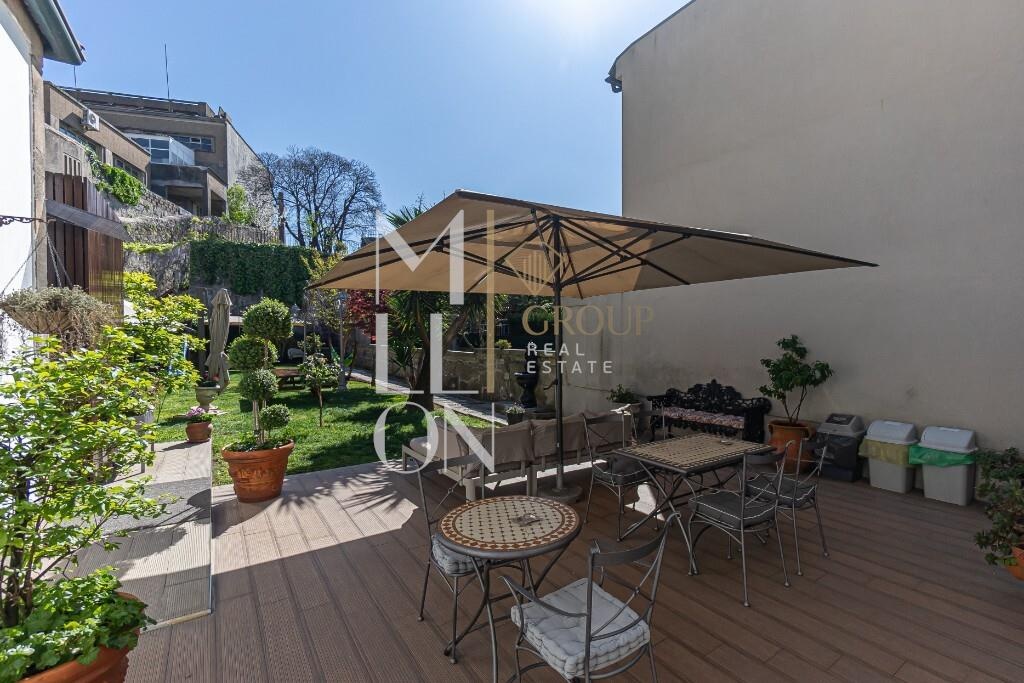 Prédio à venda com Alojamento local no centro do Porto