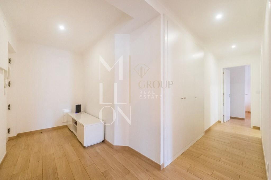 T1+1-Wohnung mit Dachboden, zwei Balkonen und Garage – São Miguel das Encostas | Carcavelos