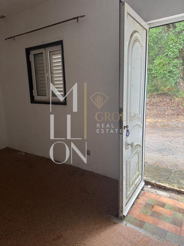 ¿Busca una casa de una sola planta con terreno y gran potencial?