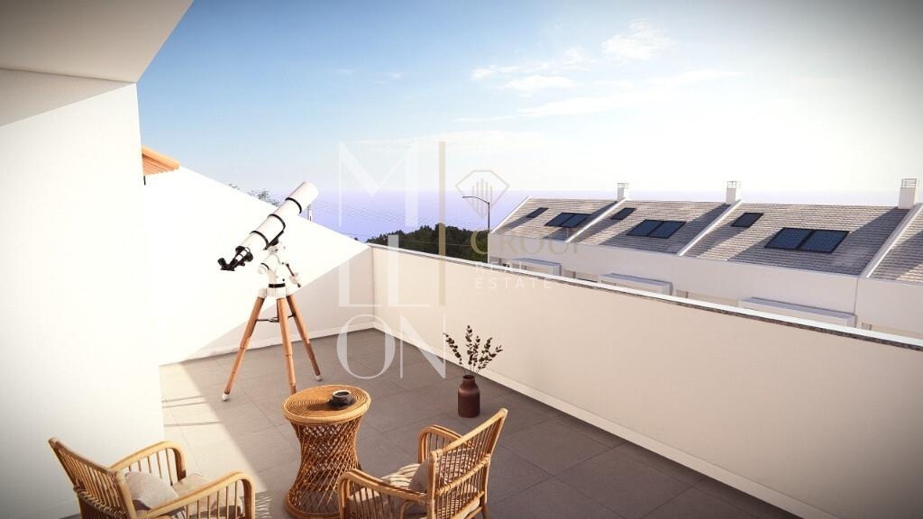 Casa nueva de 3 dormitorios con piscina - Ericeira Norte