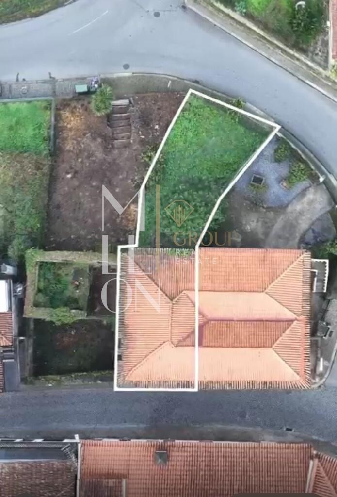 Moradia para Restauro Total – Vila de Barrosas, Felgueiras