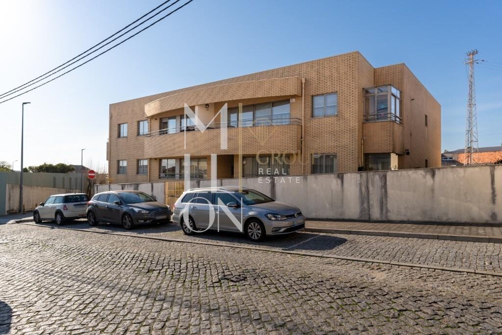 APARTAMENTO T3 COM GARAGEM BOX 2 CARROS