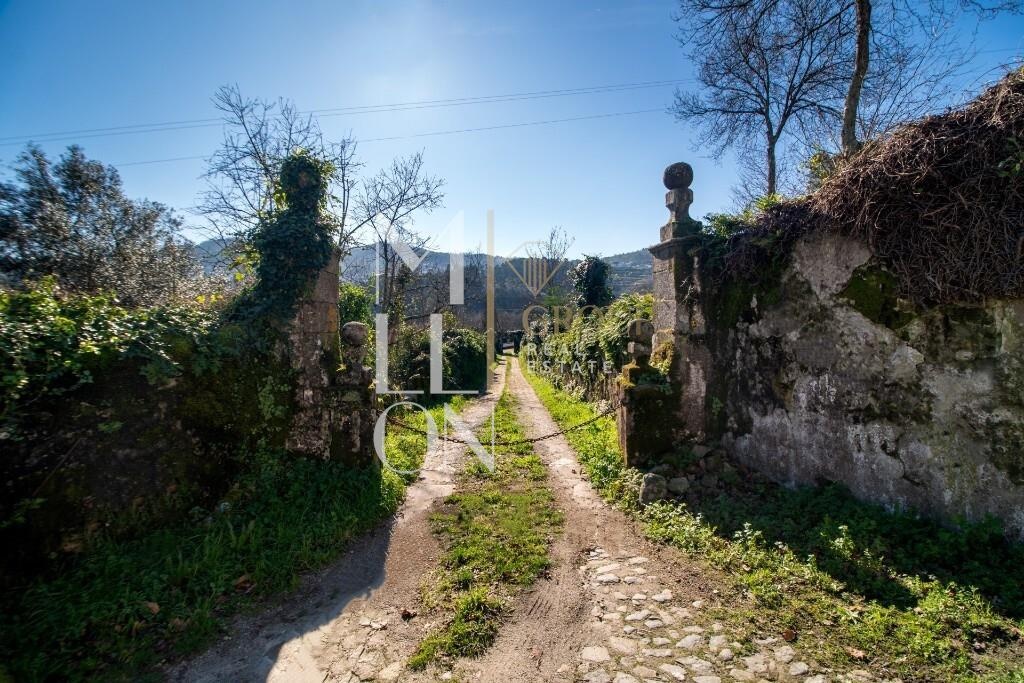 Oportunidade única de adquirir uma quinta excecional do sec XIX em Roriz - Santo Tirso
