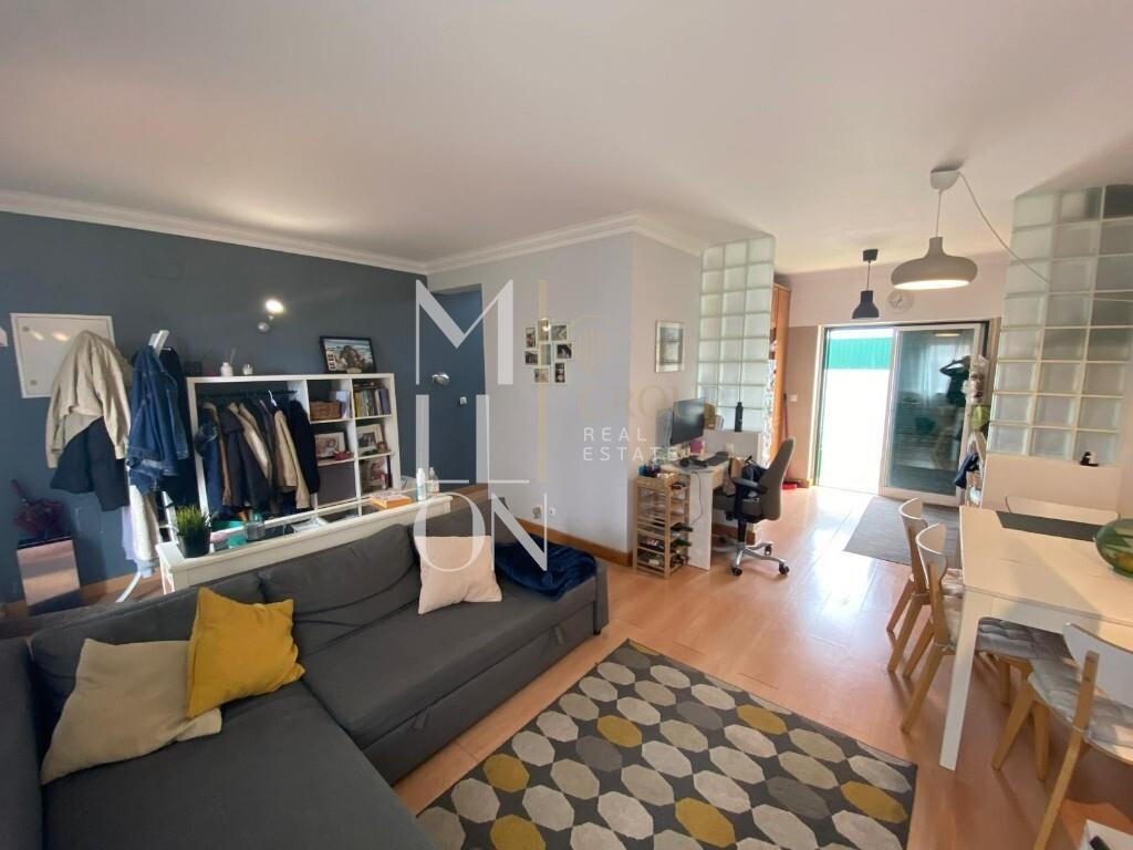 非常舒适的 T2 独立屋加上一个开放式阁楼。