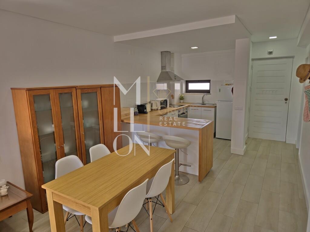 💼 T2 Remodelado, Mobilado e Pronto a Rentabilizar – 🏖 A 100m da Praia