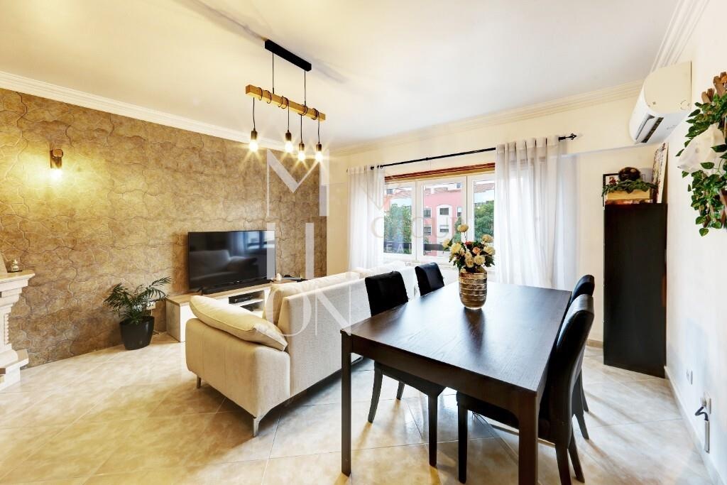 Apartamento T2 em Massamá