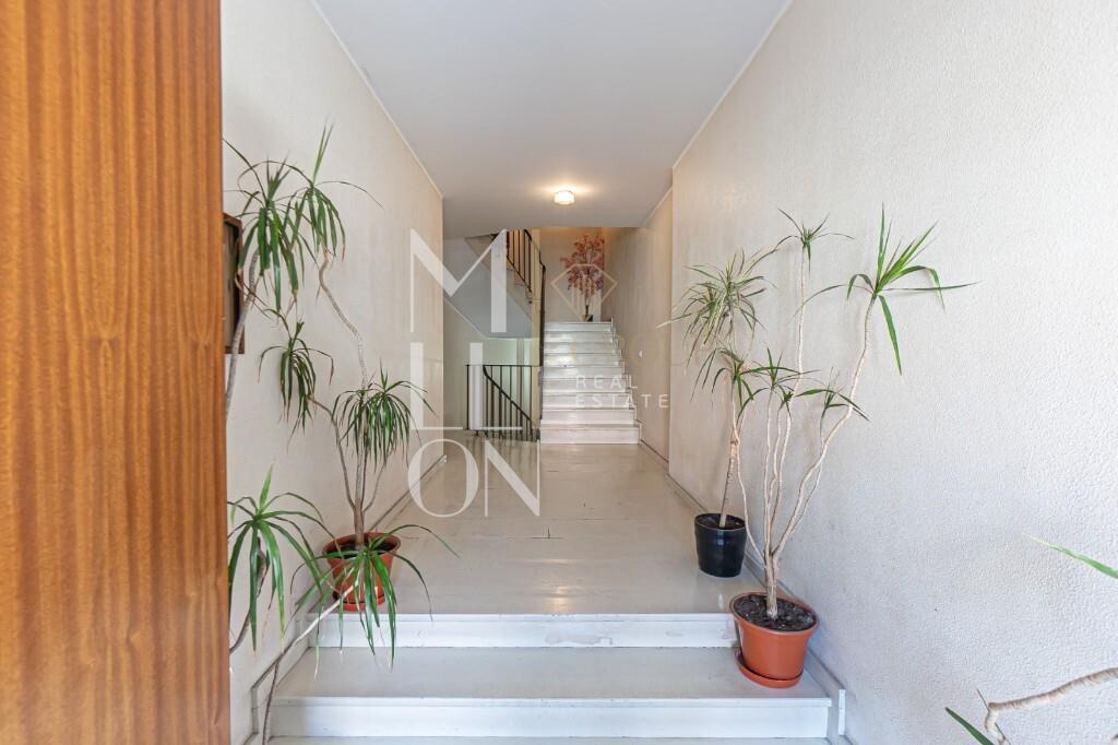 T2 dúplex com terraço e lugar de garagem no 2°andar sem elevador em Valadares