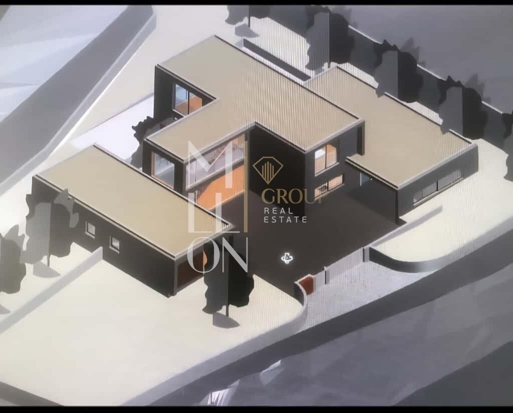 Terreno com licença de construção para venda! Vila Caiz