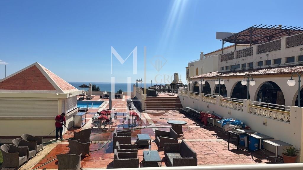 Apartamento T0 com Vista Mar e Piscina – Excelente Oportunidade de Investimento