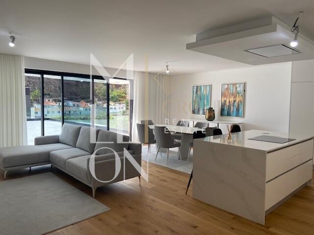 Penthouse T6, situada no novo edifício UPTOWN
