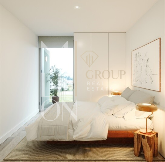 Apartamento de 2 habitaciones con estacionamiento a 5 m del Hospital S. João Paranhos