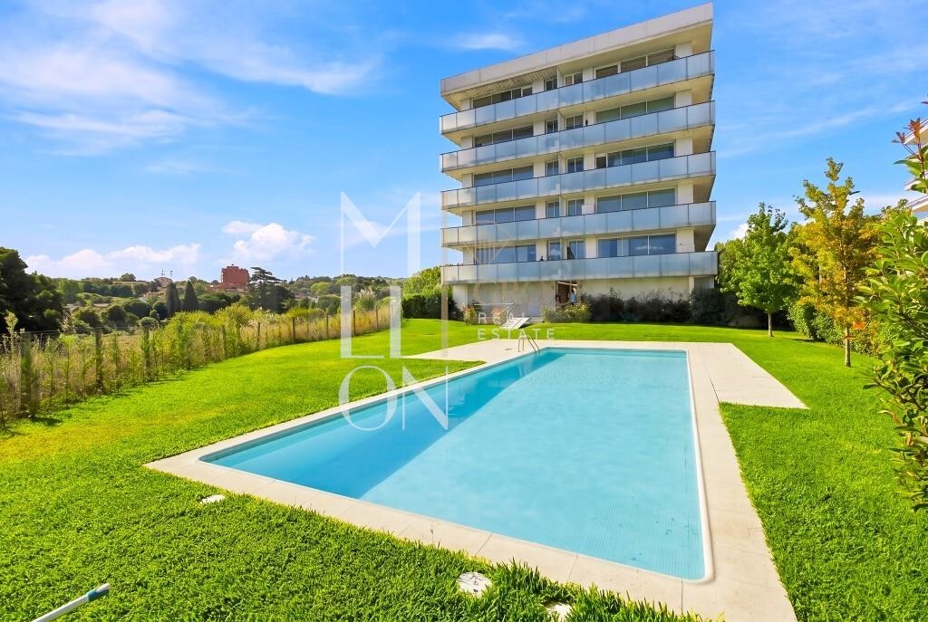 Apartamento T1+1 com Jardim Privativo e Piscina