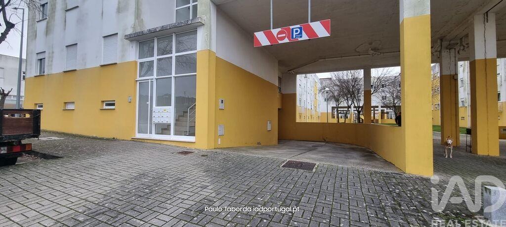 Apartment in Portalegre - Image 2