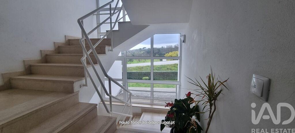 Apartment in Portalegre - Image 4