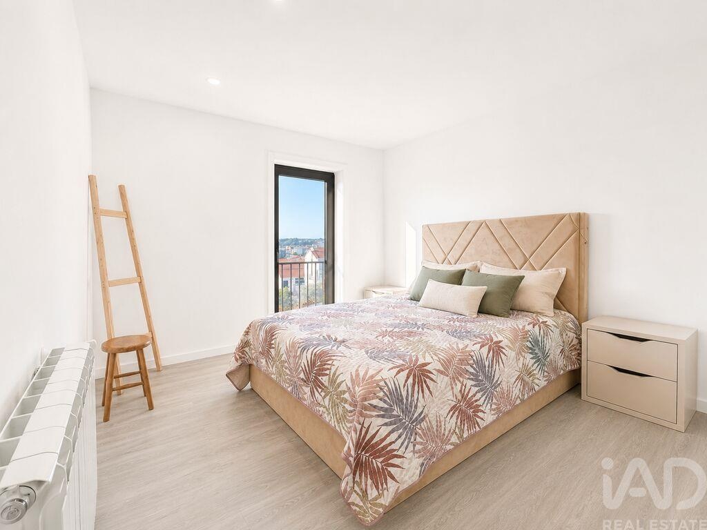 Apartment in Santa Maria Maior - view 1