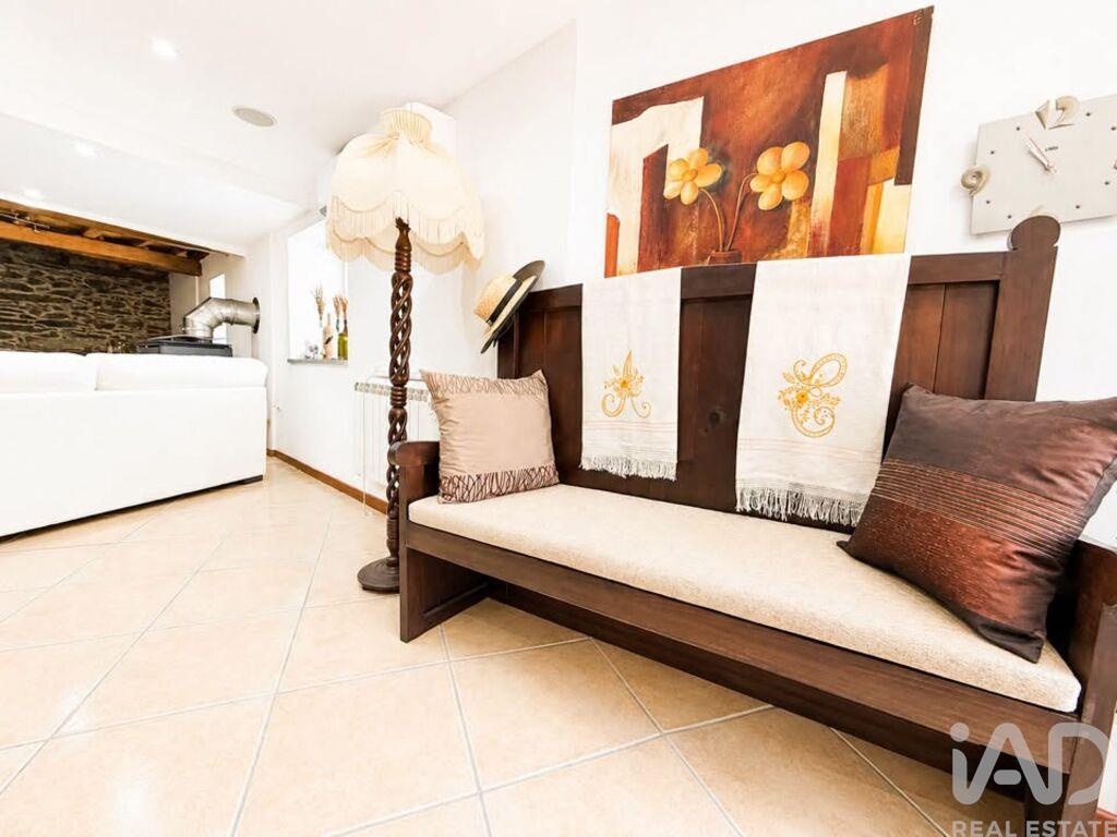 House in Amendoeira - Image 3