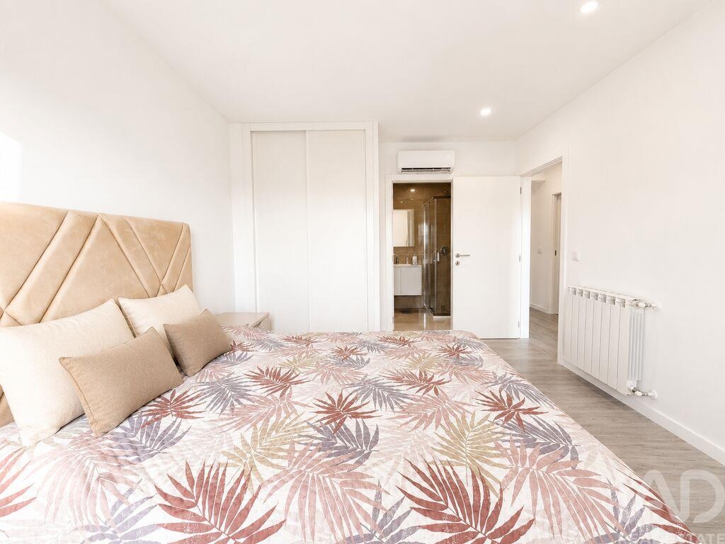 Apartment in Santa Maria Maior - Image 2