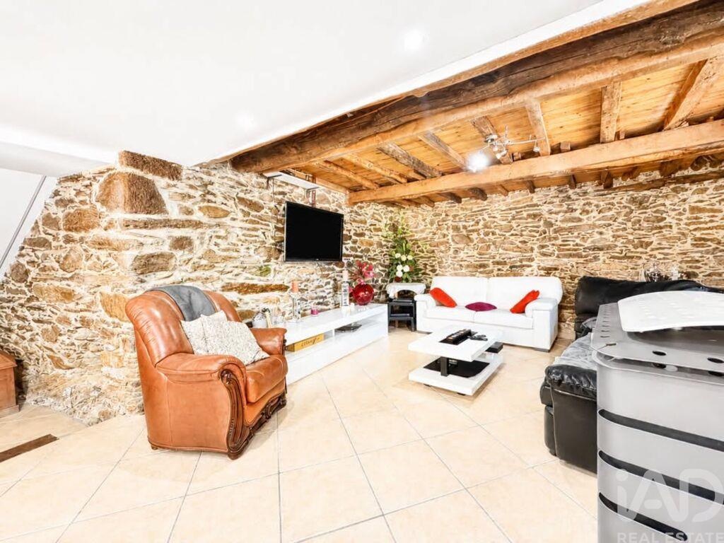 House in Amendoeira - Image 2