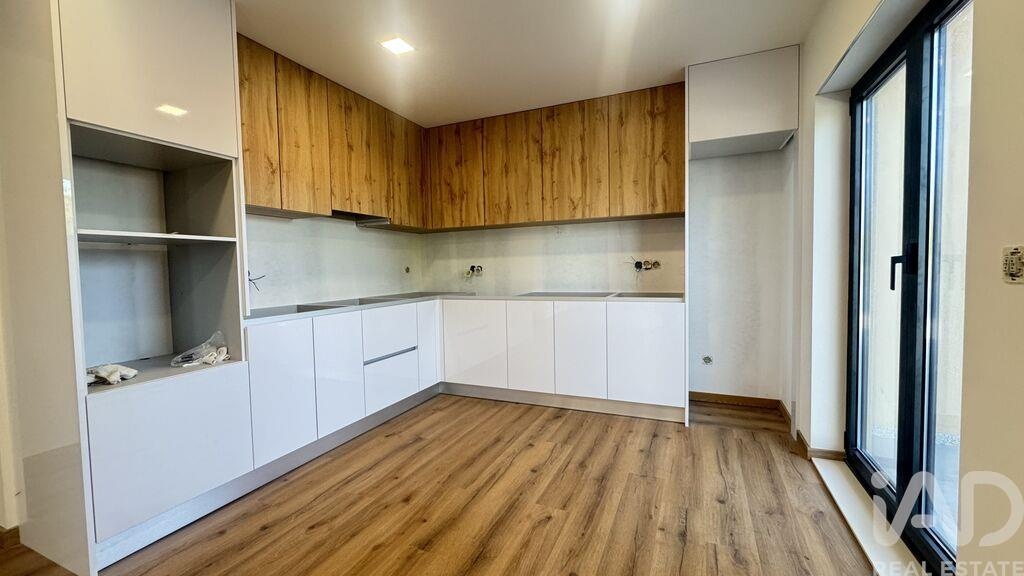 House in Alvaraes - Image 3