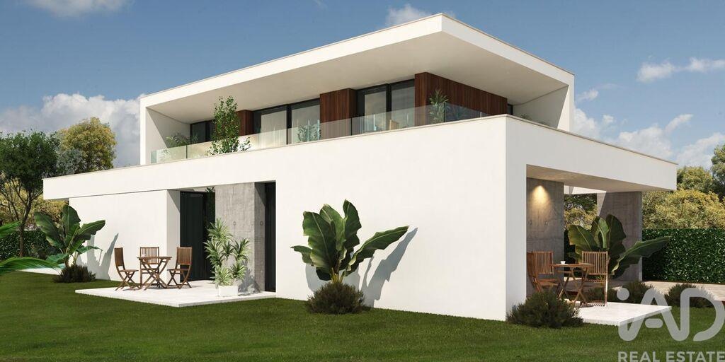 House in Caldas da Rainha - Image 3