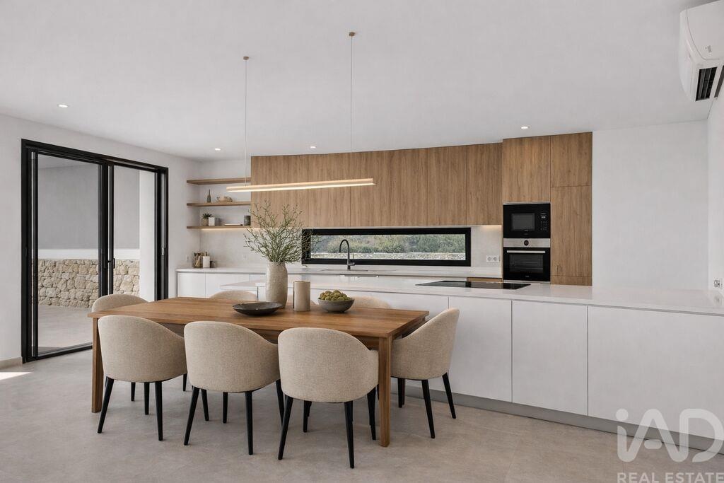 House in Serra do Bouro - Image 3