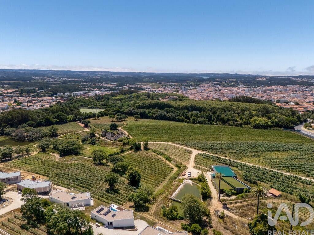 House in Casais da Cidade - Image 3